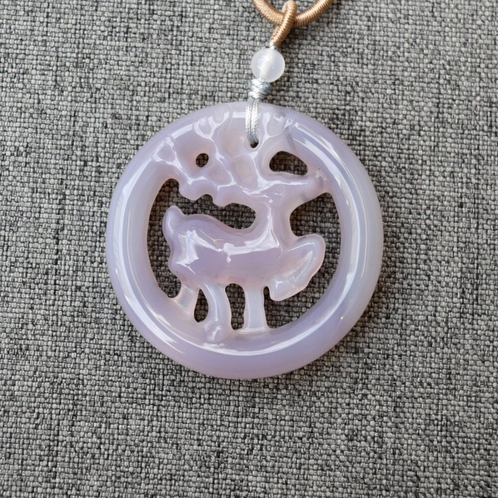 Deer Circle Pendant Rope Necklace - Purple Gray Agate